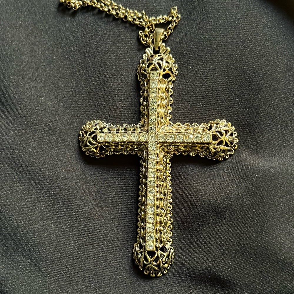 Kenneth Jay Lane Vintage Cross Gold plated filigree with simulated diamonds NWT